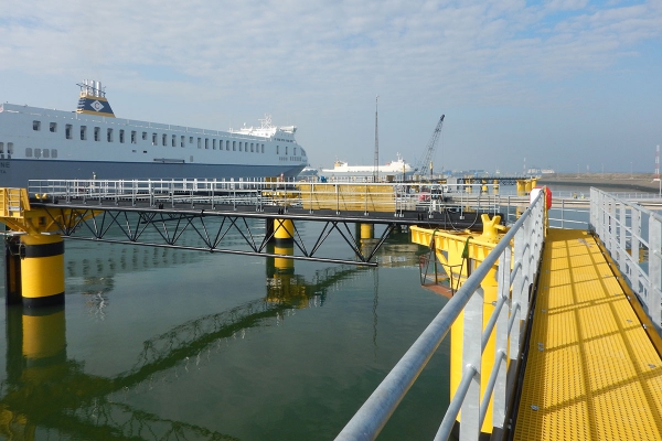 mm140035-cgk1.jpg